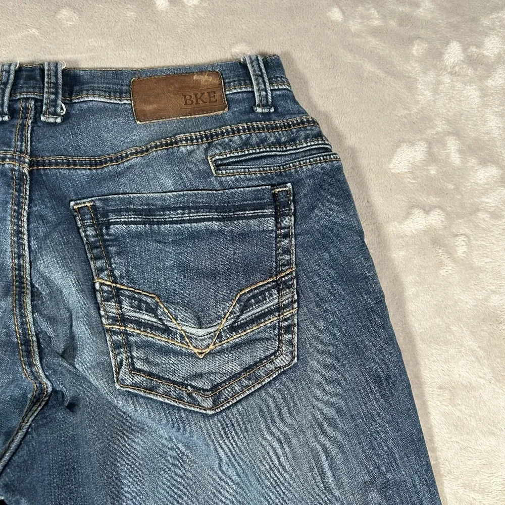 BKE Nolan Jeans Men 32Lx30 Blue Denim Distressed Straight Leg Cowboy Comfort EUC